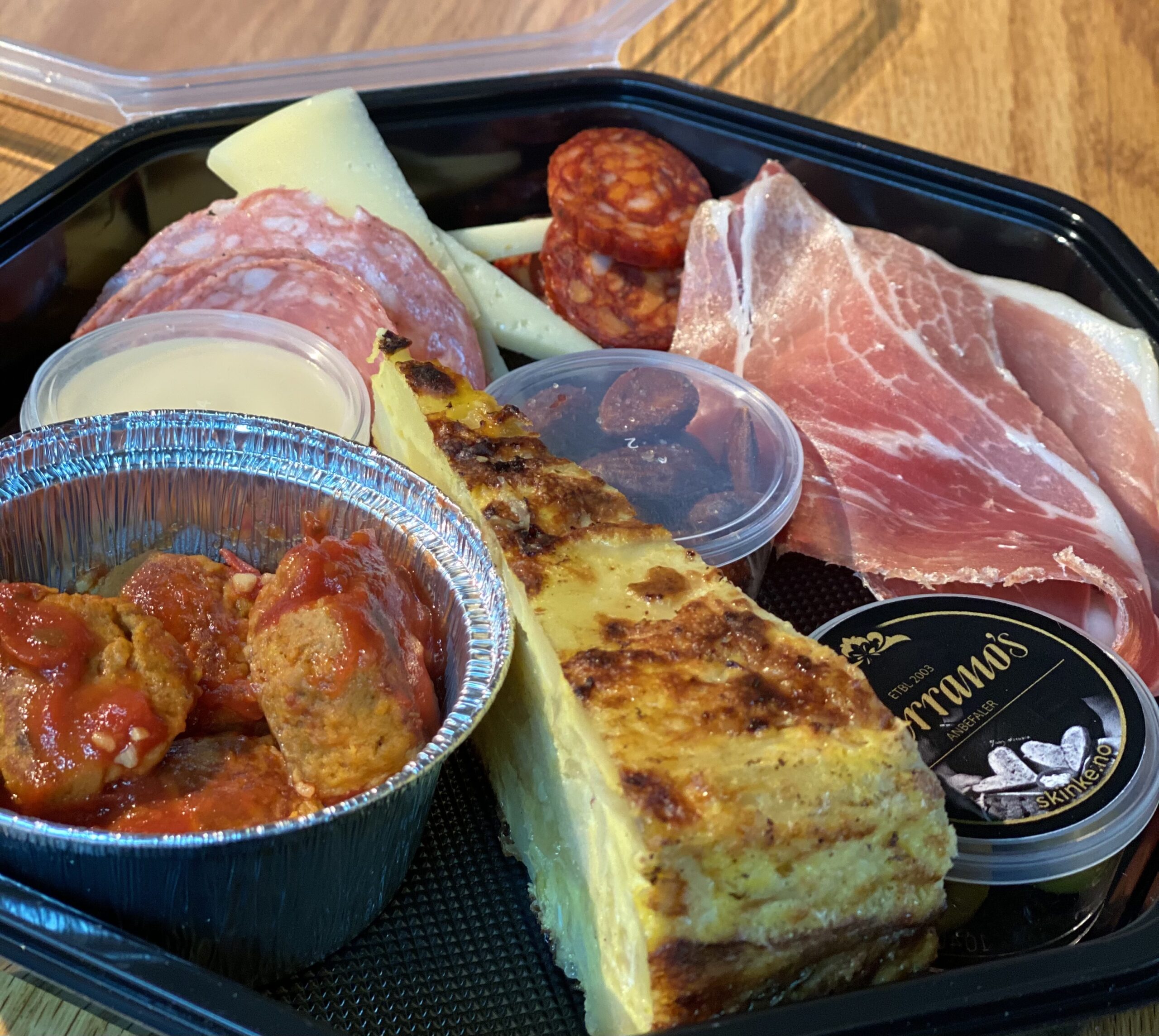 Serrano´s anbefalte takeaway Serrano´s anbefalte takeaway fra Serranos Bodega